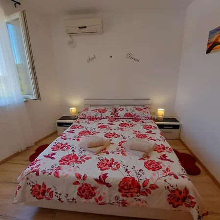 Sole Apartment *